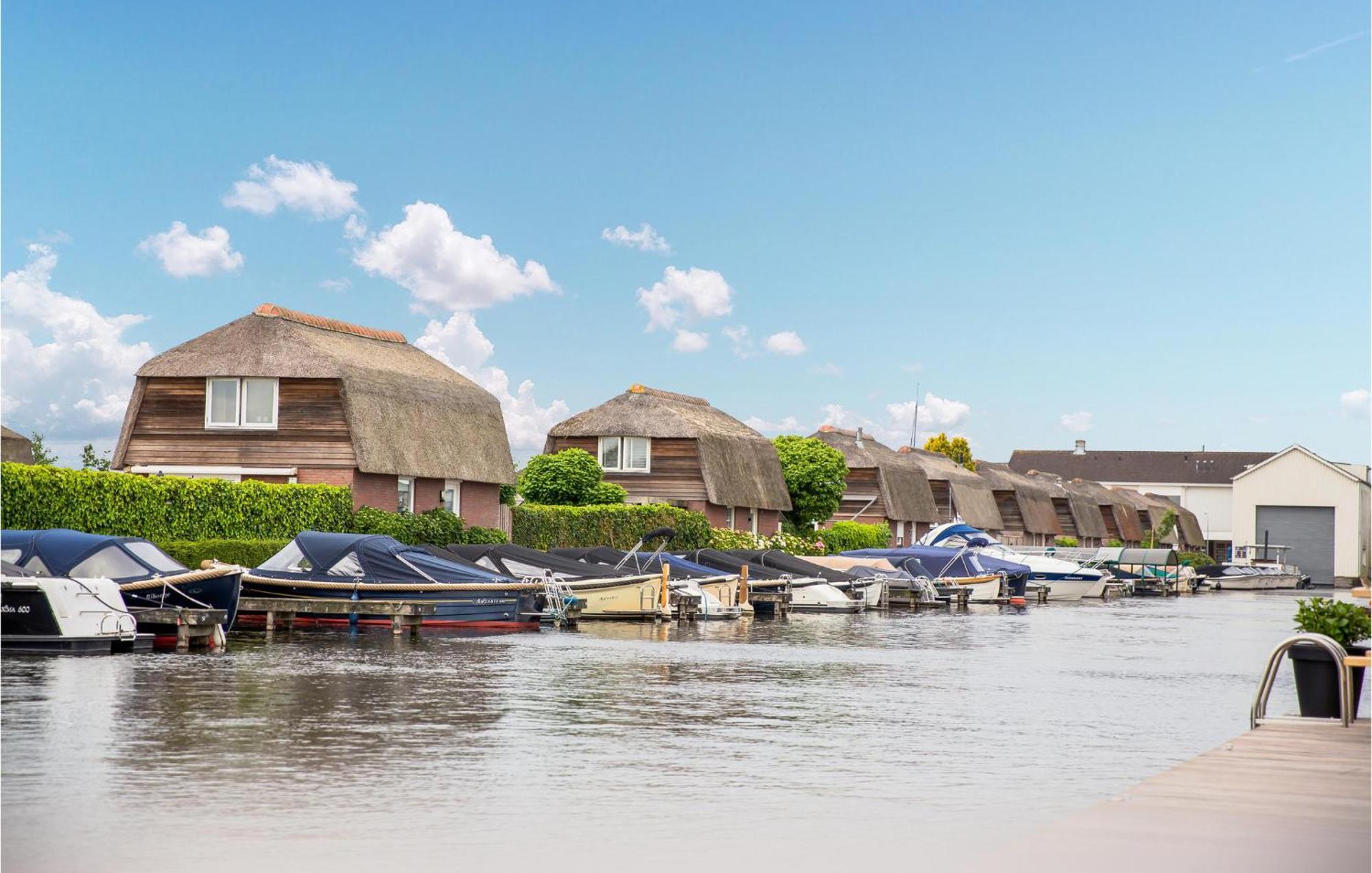 Cozy Home In Breukelen With Wifi Luaran gambar